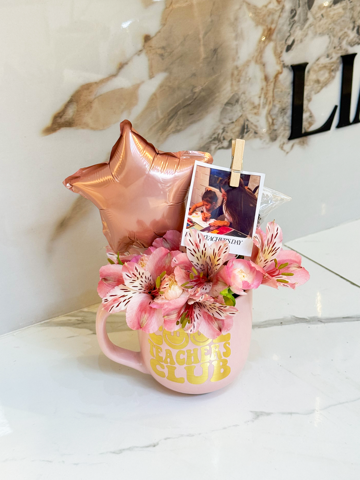 Taza floral + polaroid - Día del Maestro