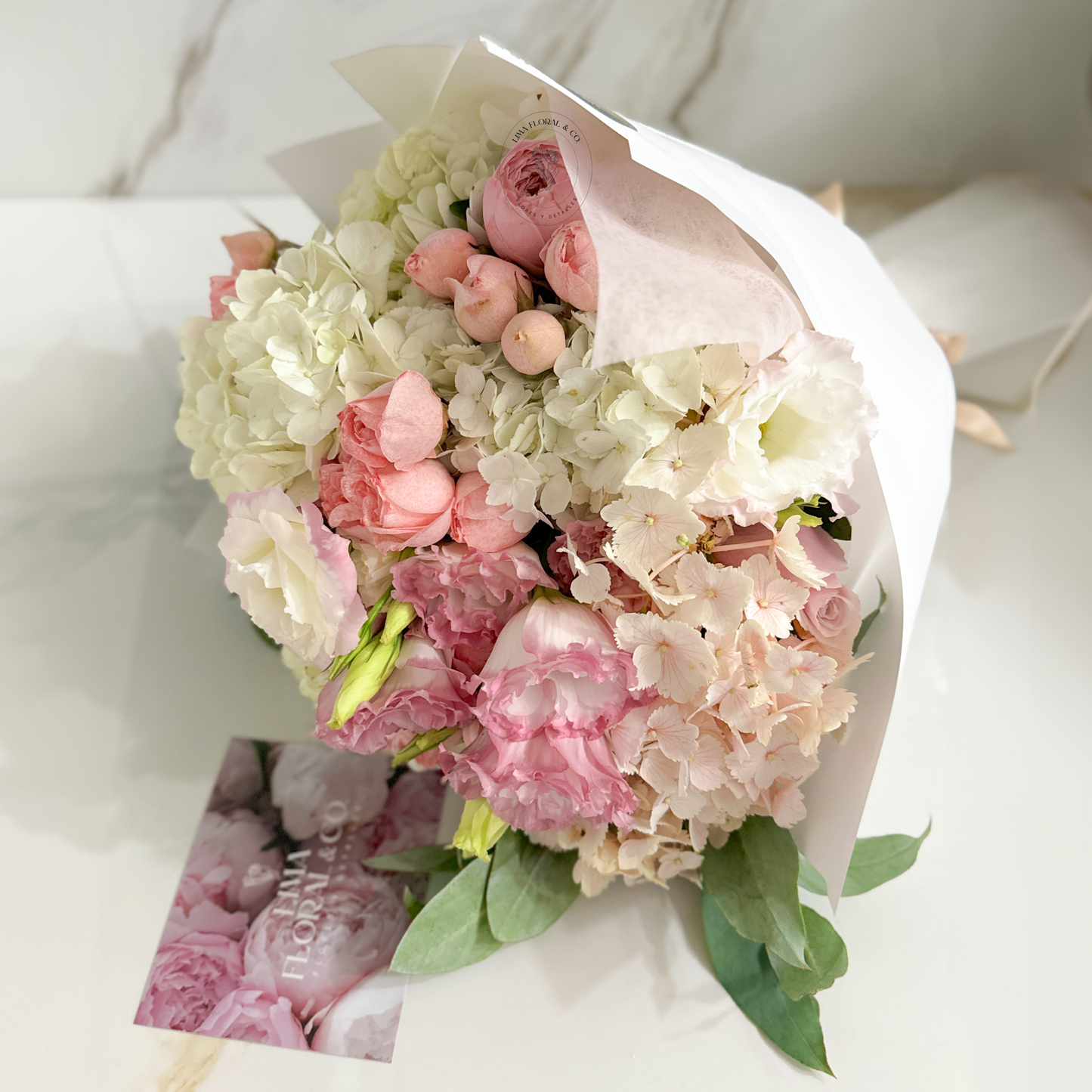 Ramo Thais: Rosas Inglesas, Hortensias & Rosas