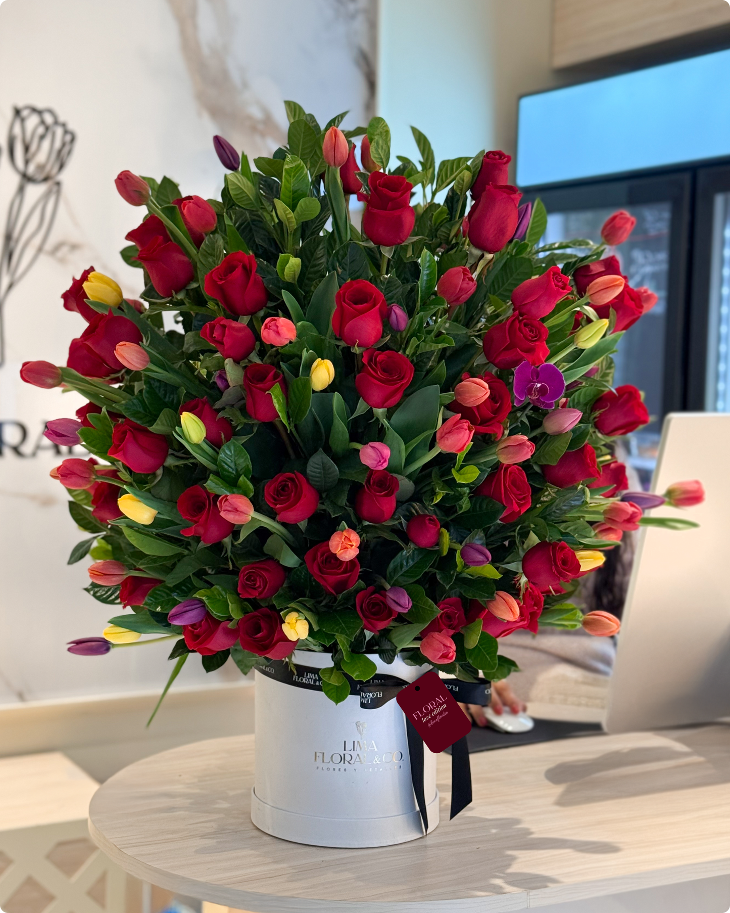 Jardín Deluxe + 60 tulipanes - San Valentín