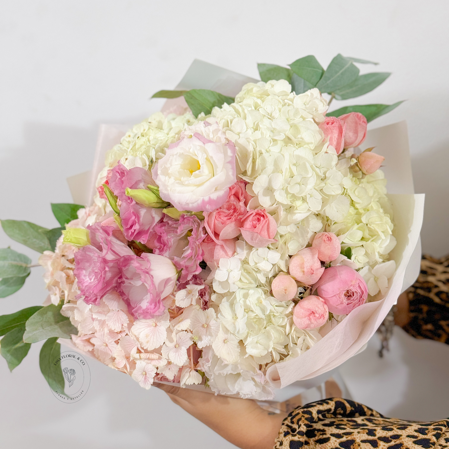 Ramo Thais: Rosas Inglesas, Hortensias & Rosas