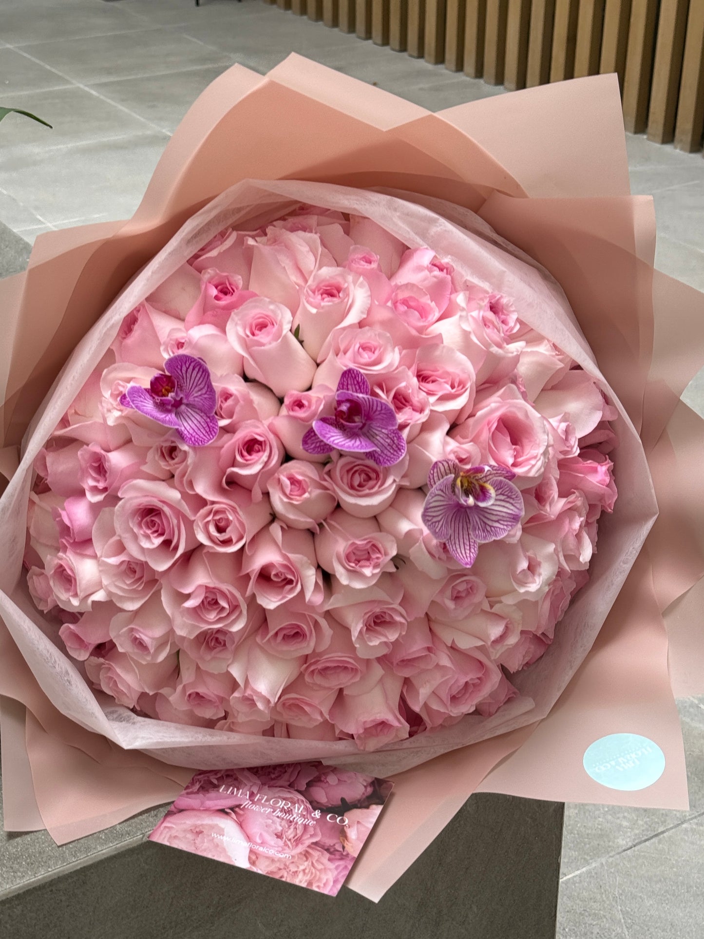 Ramo Extra Grande de 100 Rosas Rosadas