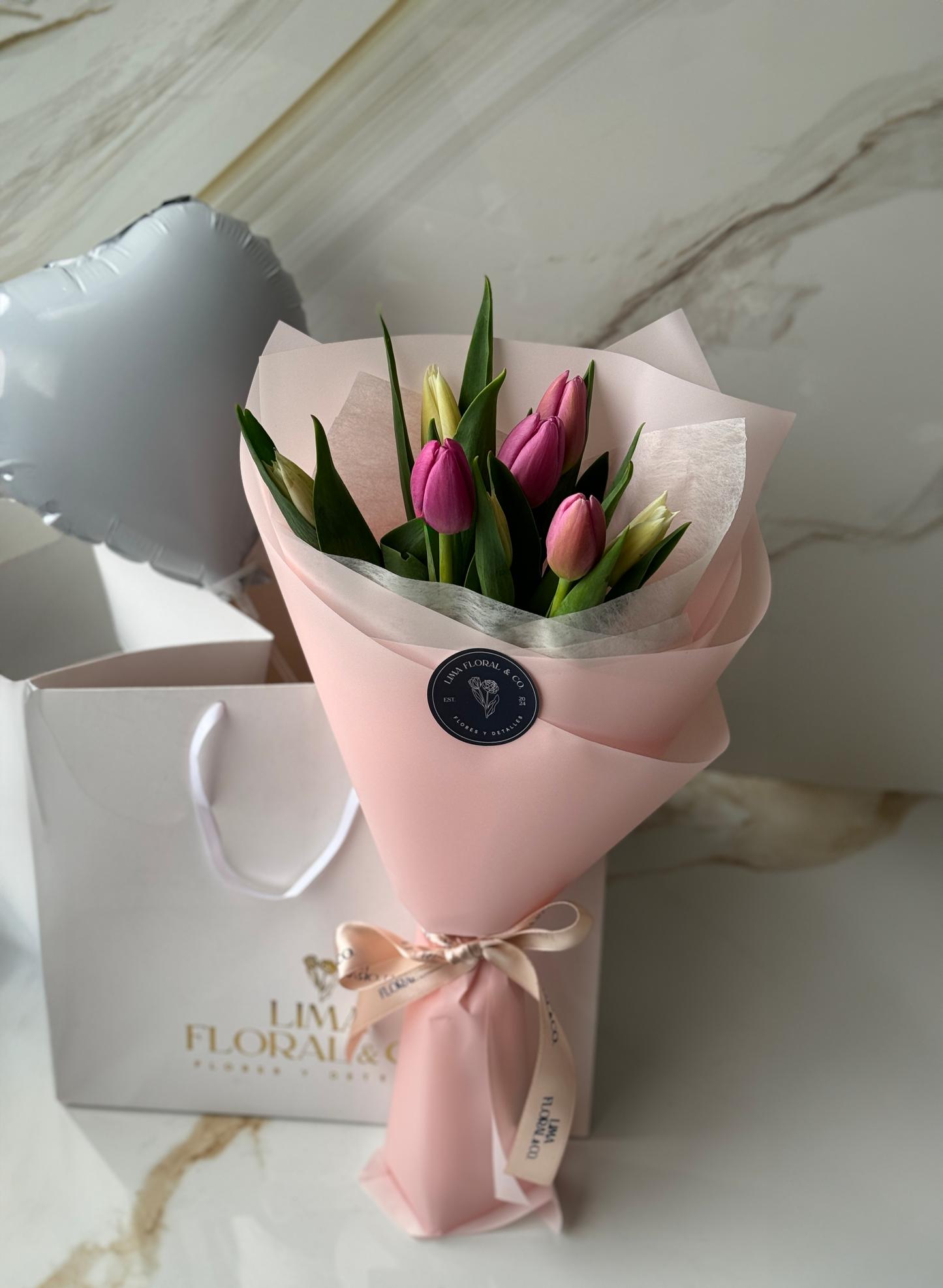 Ramo 8 Tulipanes