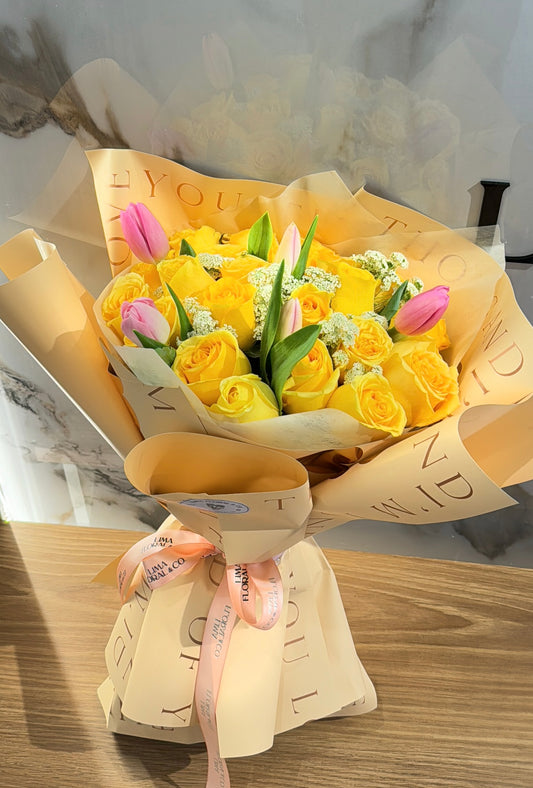Ramo Julieta: rosas & tulipanes