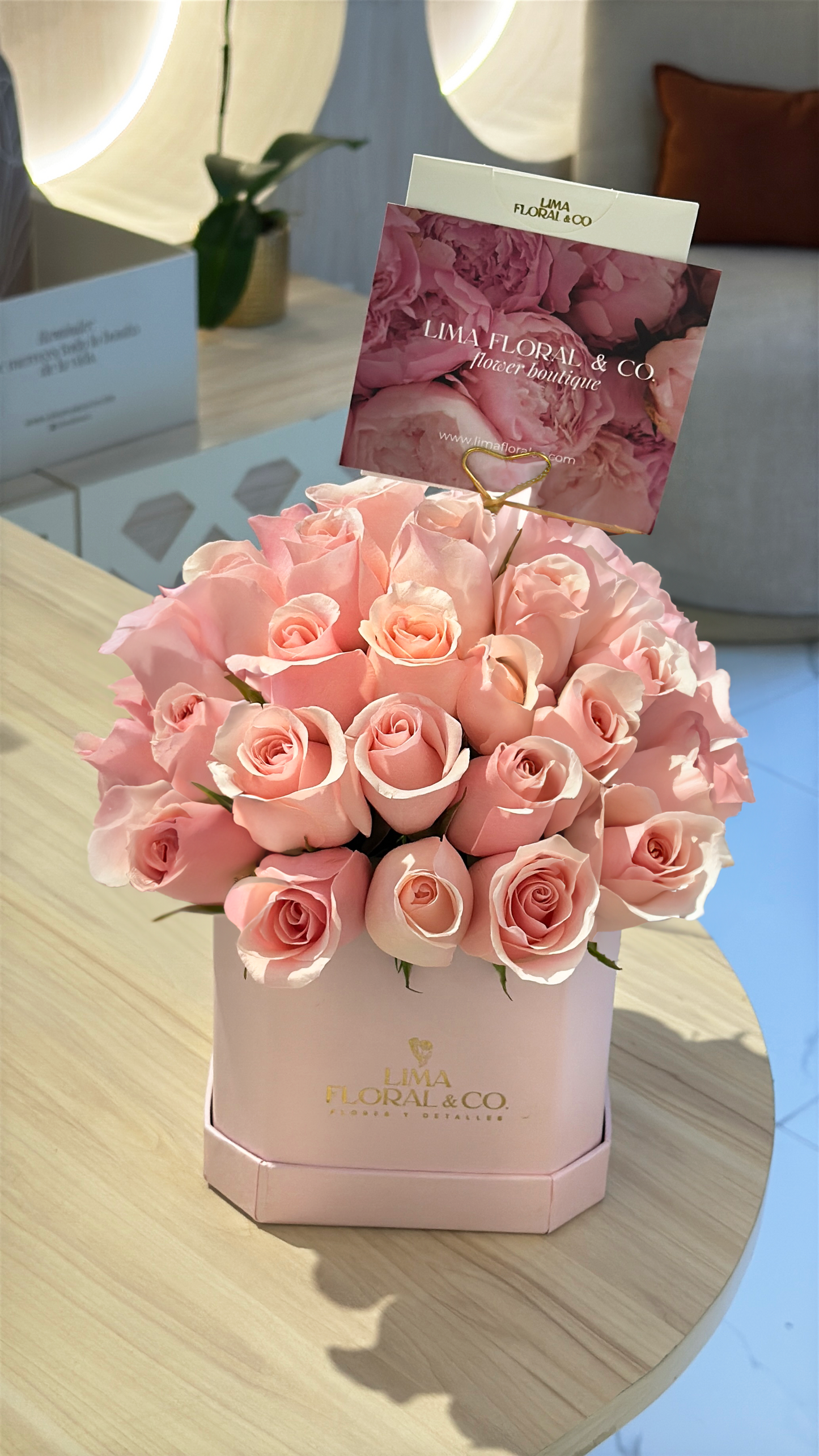 Box 40 rosas - mini luxury box rosado