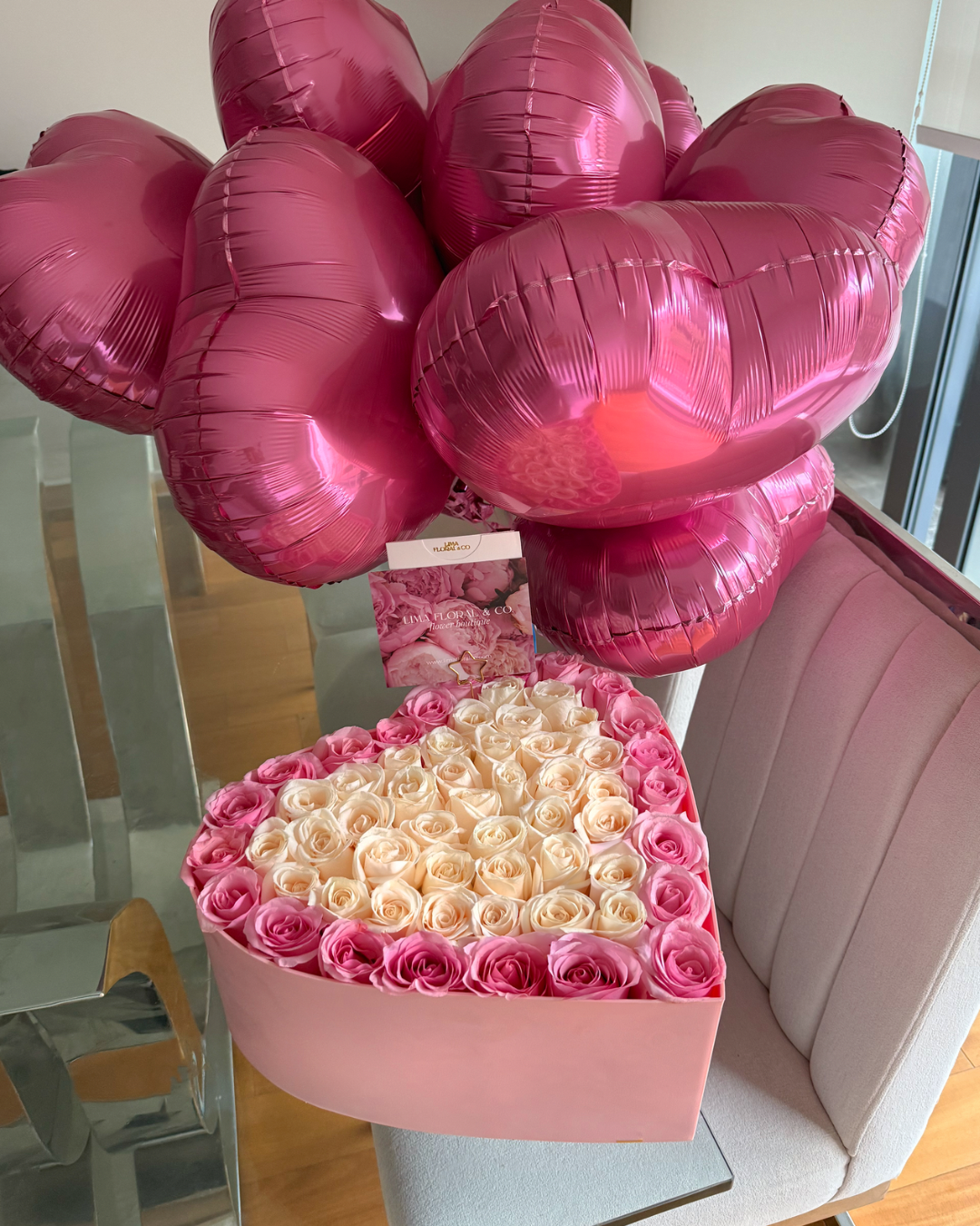 Box corazón de rosas & globos