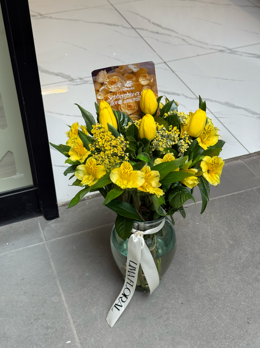 Jarrón Amelia Tulipanes y Astromelias - Flores Amarillas