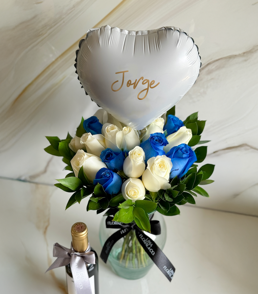 24 rosas azules y blancas : jarrón de rosas - Boyfriend's Day
