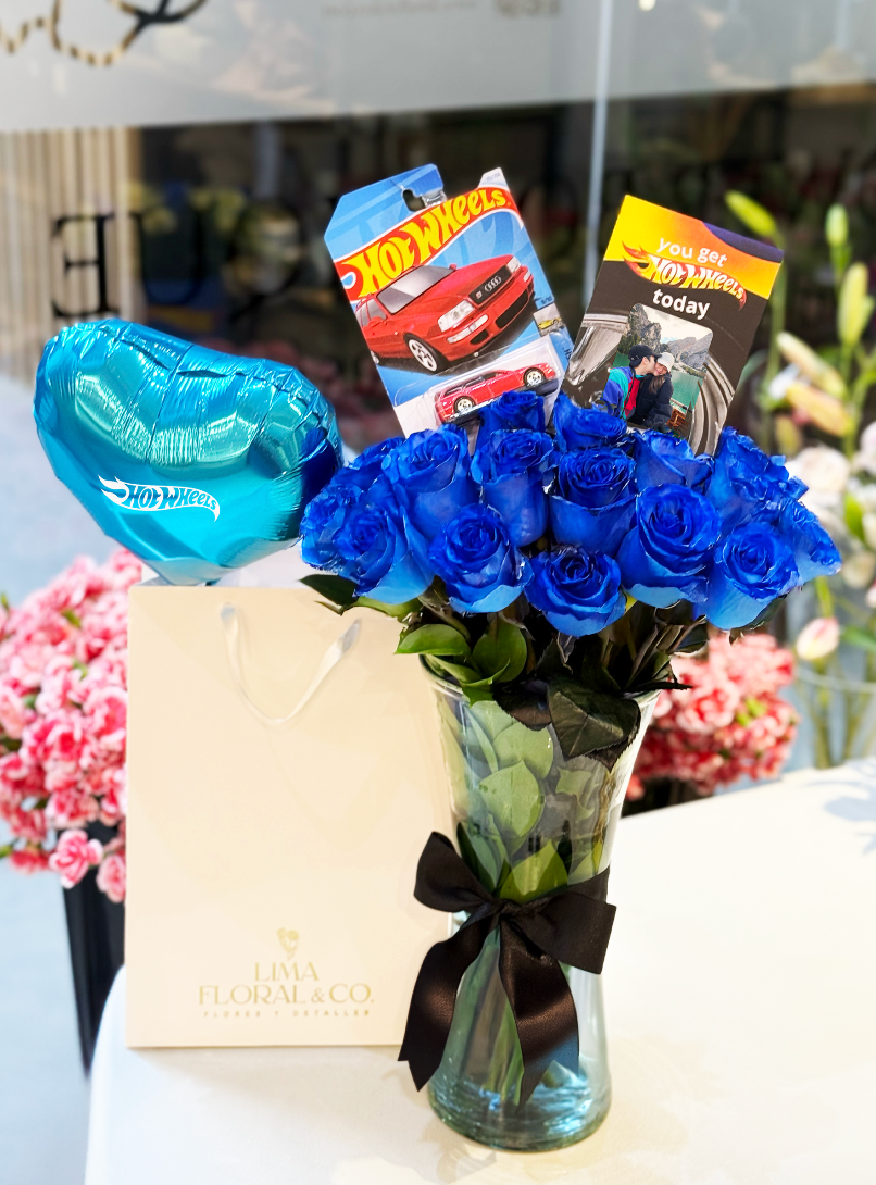 Jarrón 24 Rosas Azules + Carrito Hot Wheels