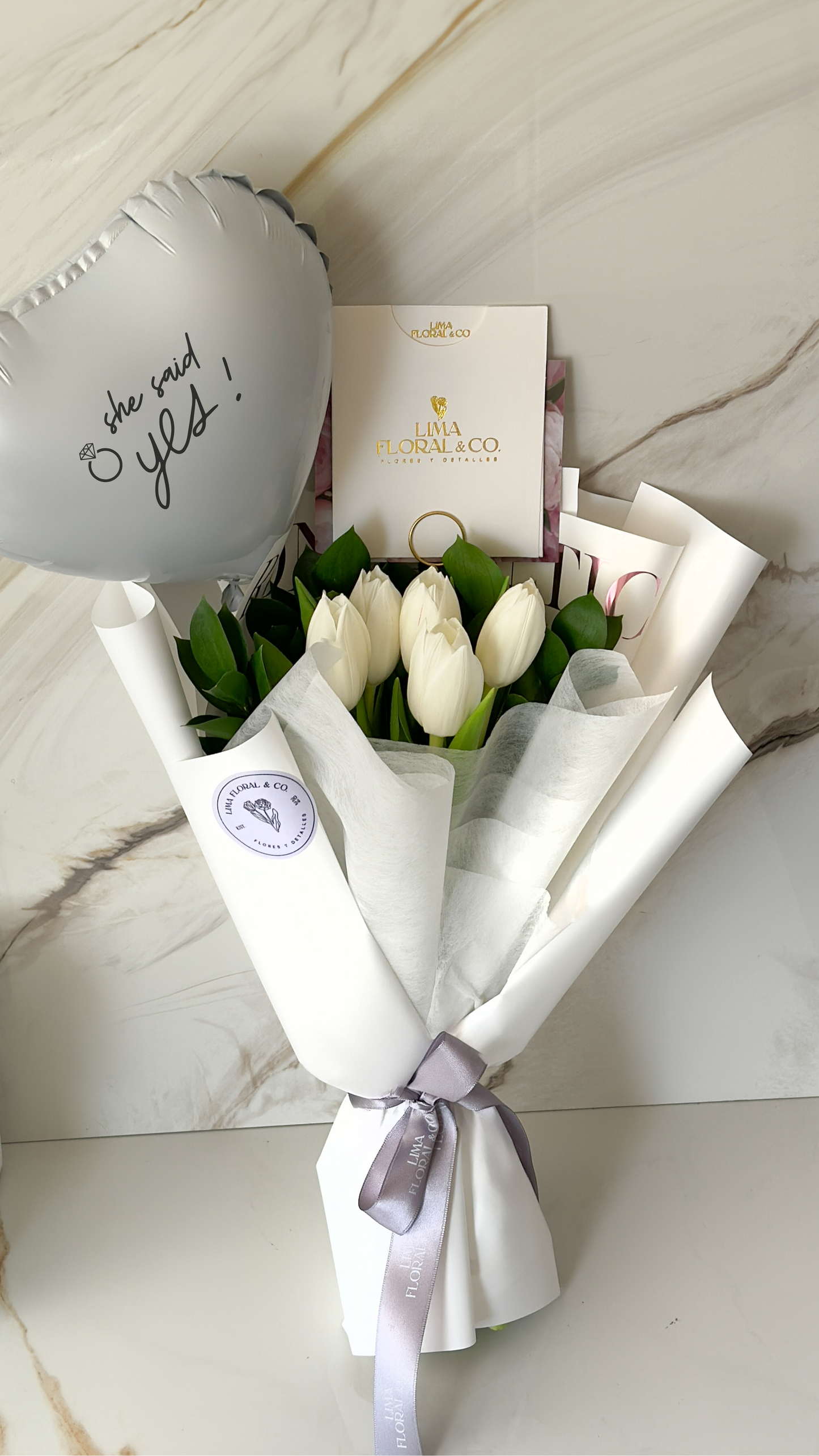 Ramo 5 Tulipanes Blancos Bride to Be - She Said Yes