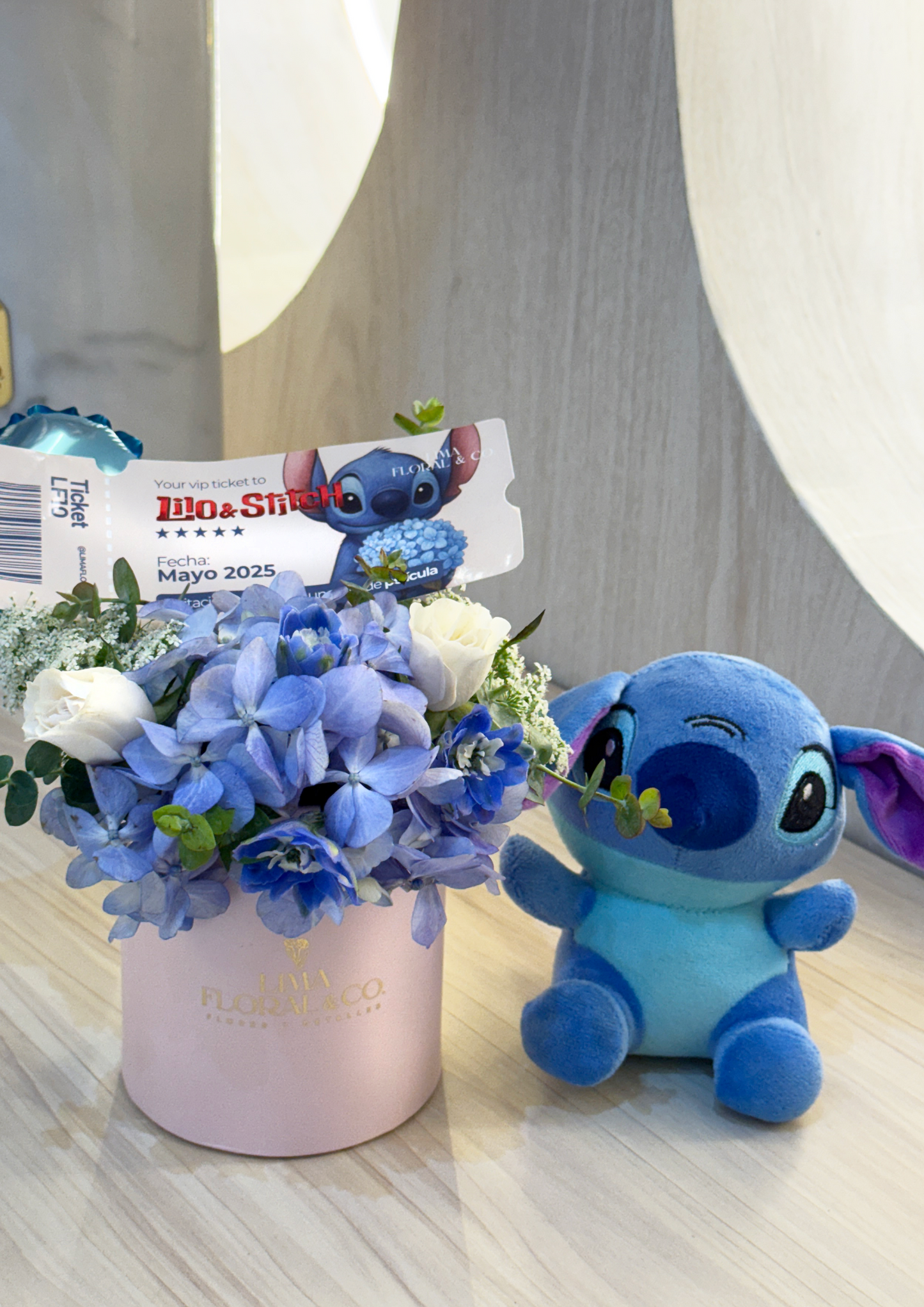 Box mini Stitch + peluche Stitch