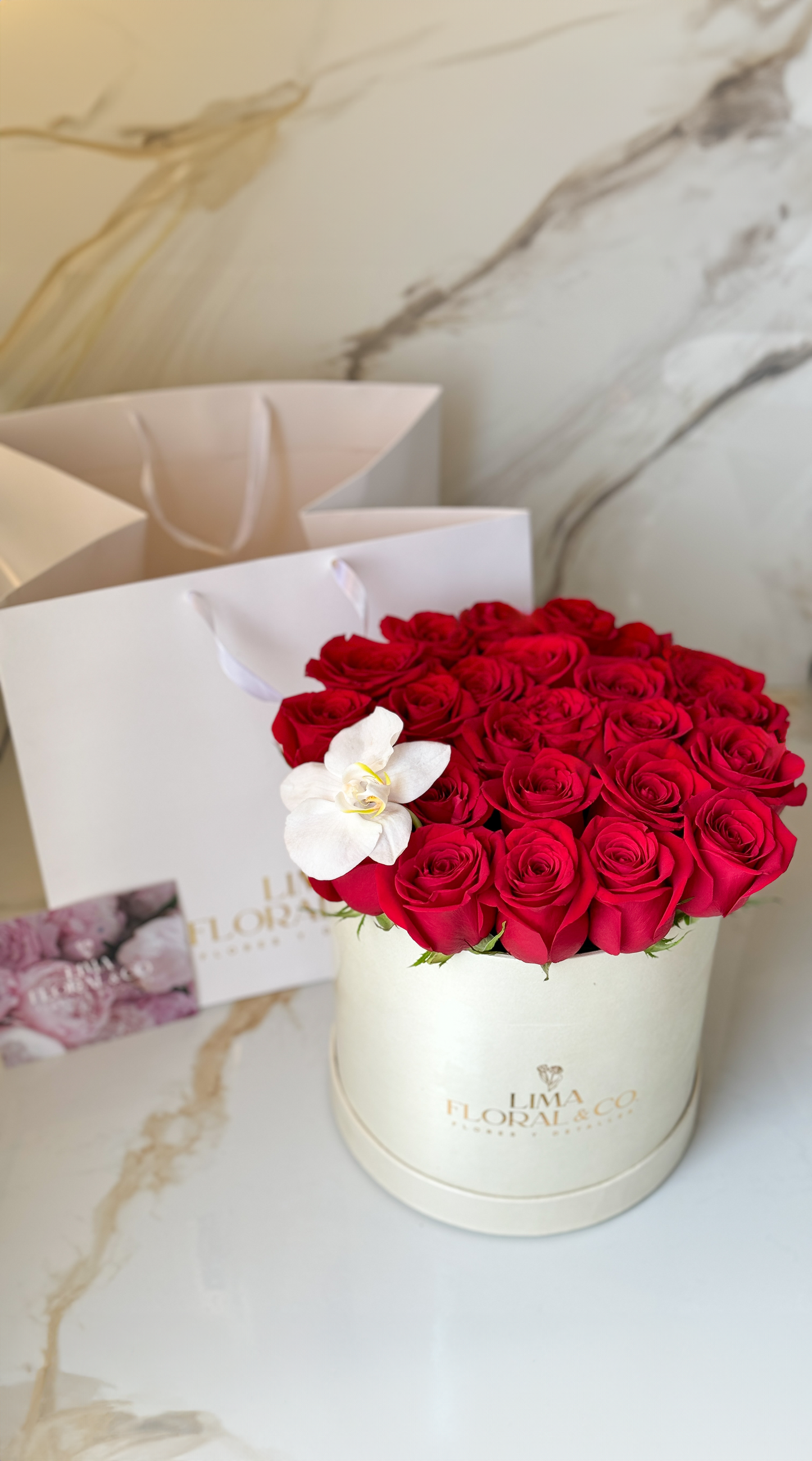 Box orchid love - 25 rosas frescas