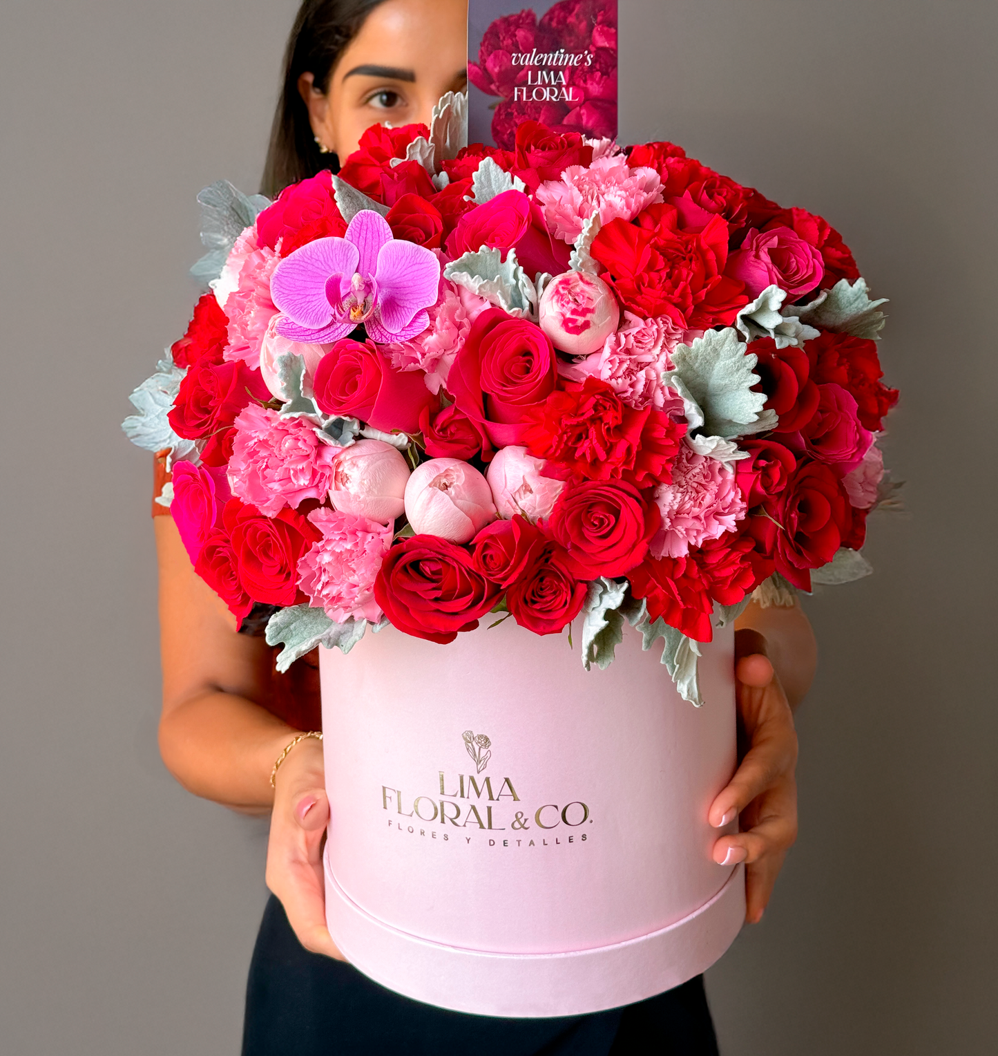 Box amore premium - rosas inglesas, rosas importadas y claveles.