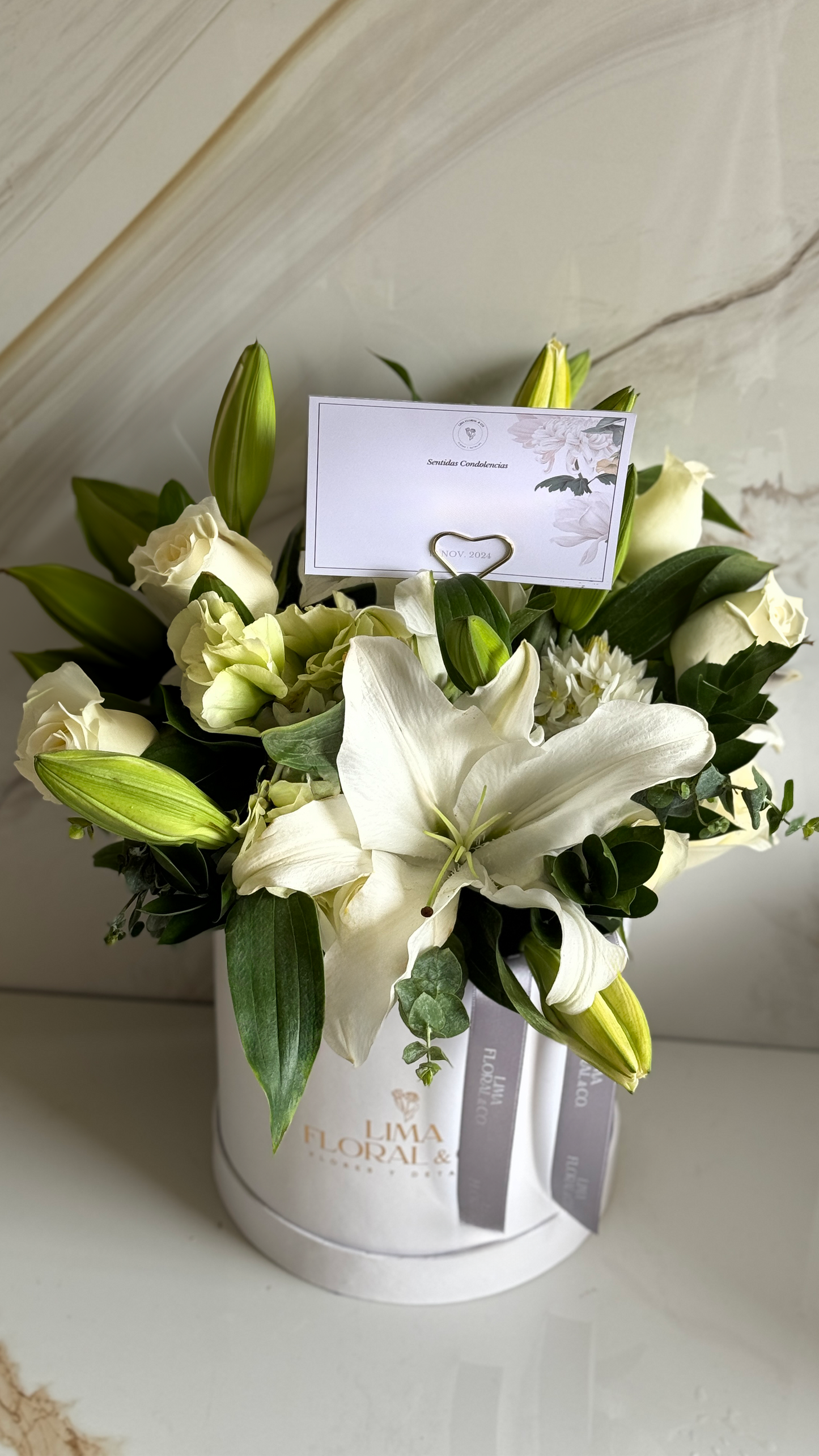 Box Lily: lirios & rosas
