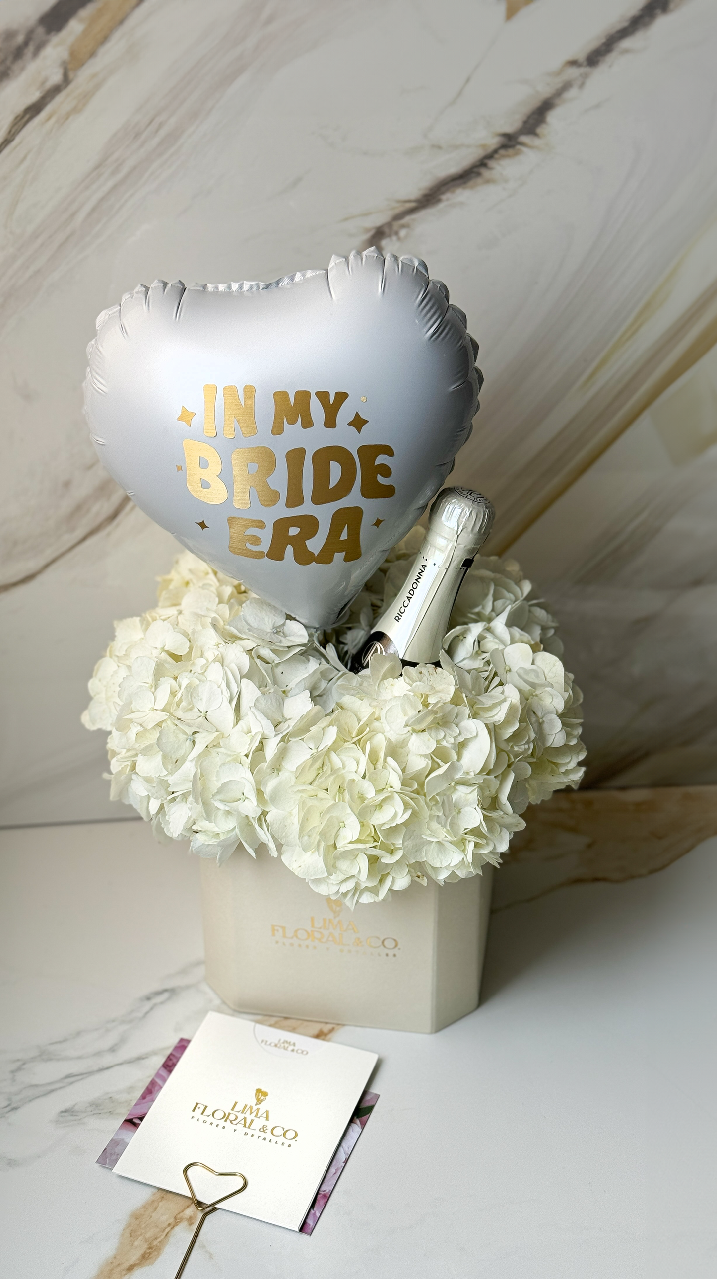 Box Bride Era: Compromiso, Novia