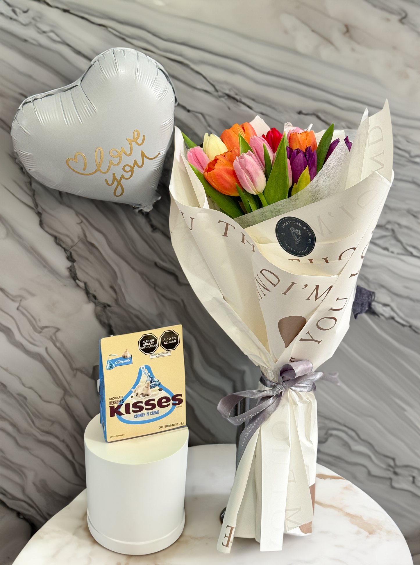 Pack Sweet Tulip: Ramo de 15 Tulipanes Multicolor + Chocolates