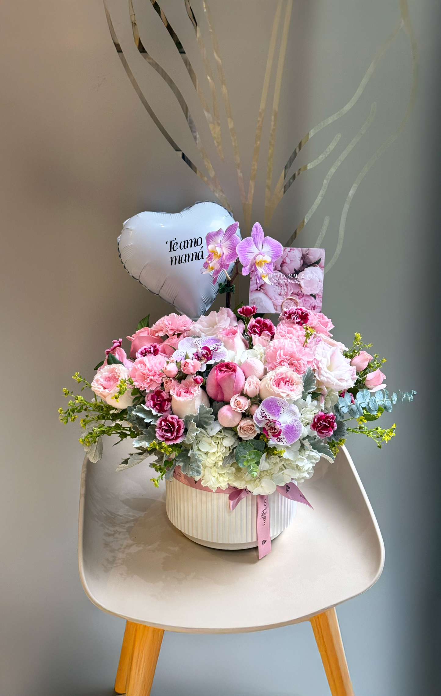 Orchid Blooms: orquídea + flores premium