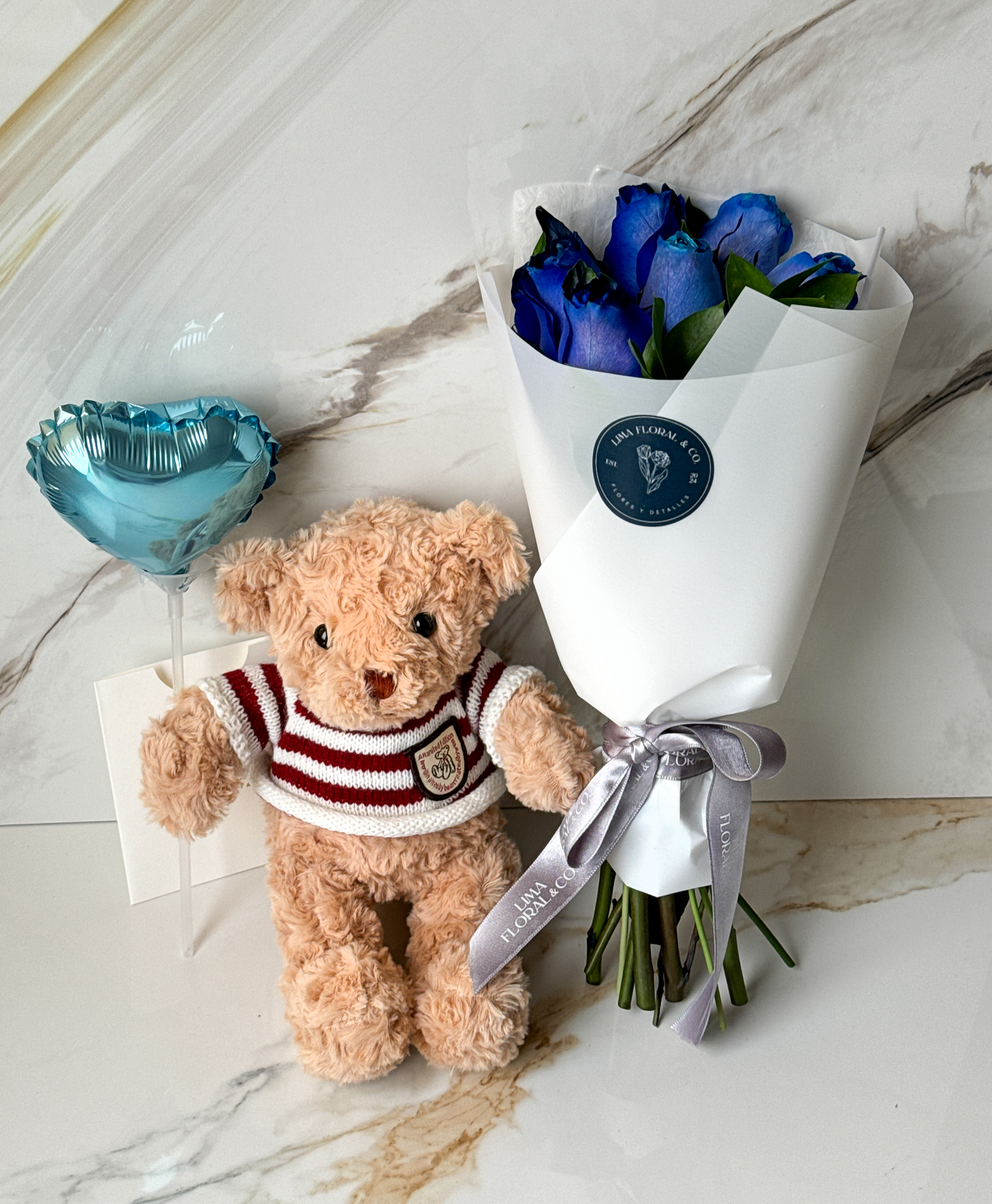Ramo 6 rosas azules + teddy