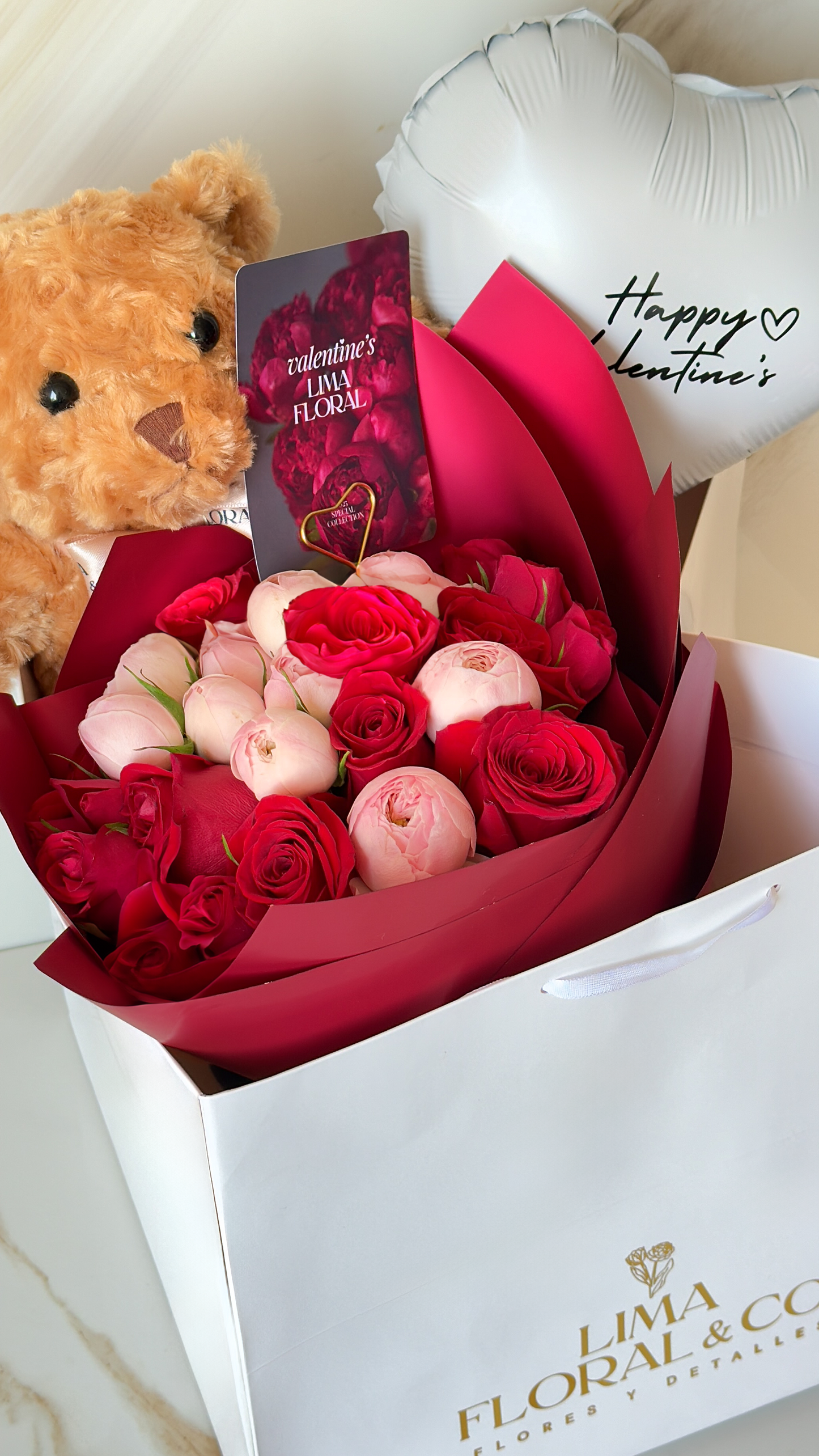 Ramo mini peonias & teddy - San Valentín