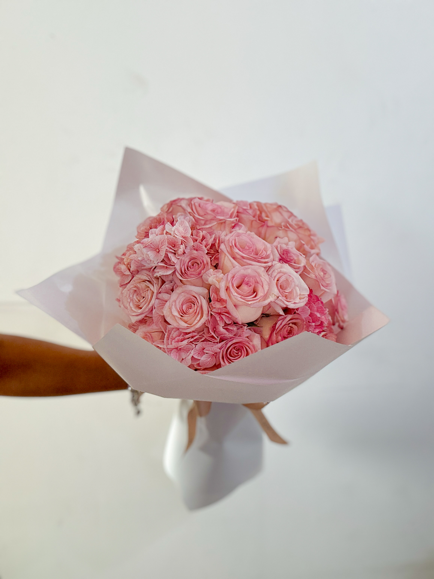 Ramo Martina - Rosas y Hortensias