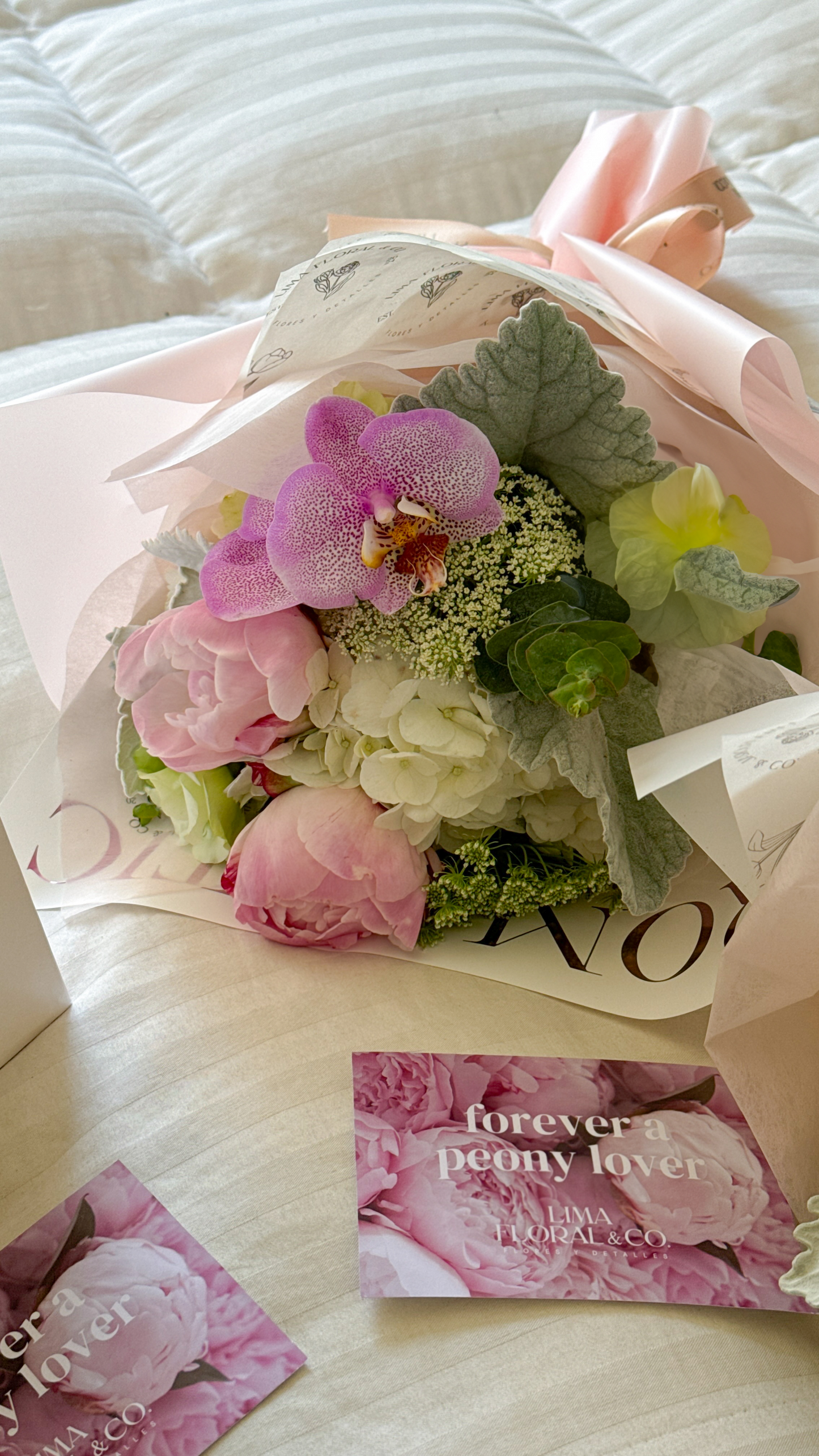 Ramo Peony: 2 Peonias naturales