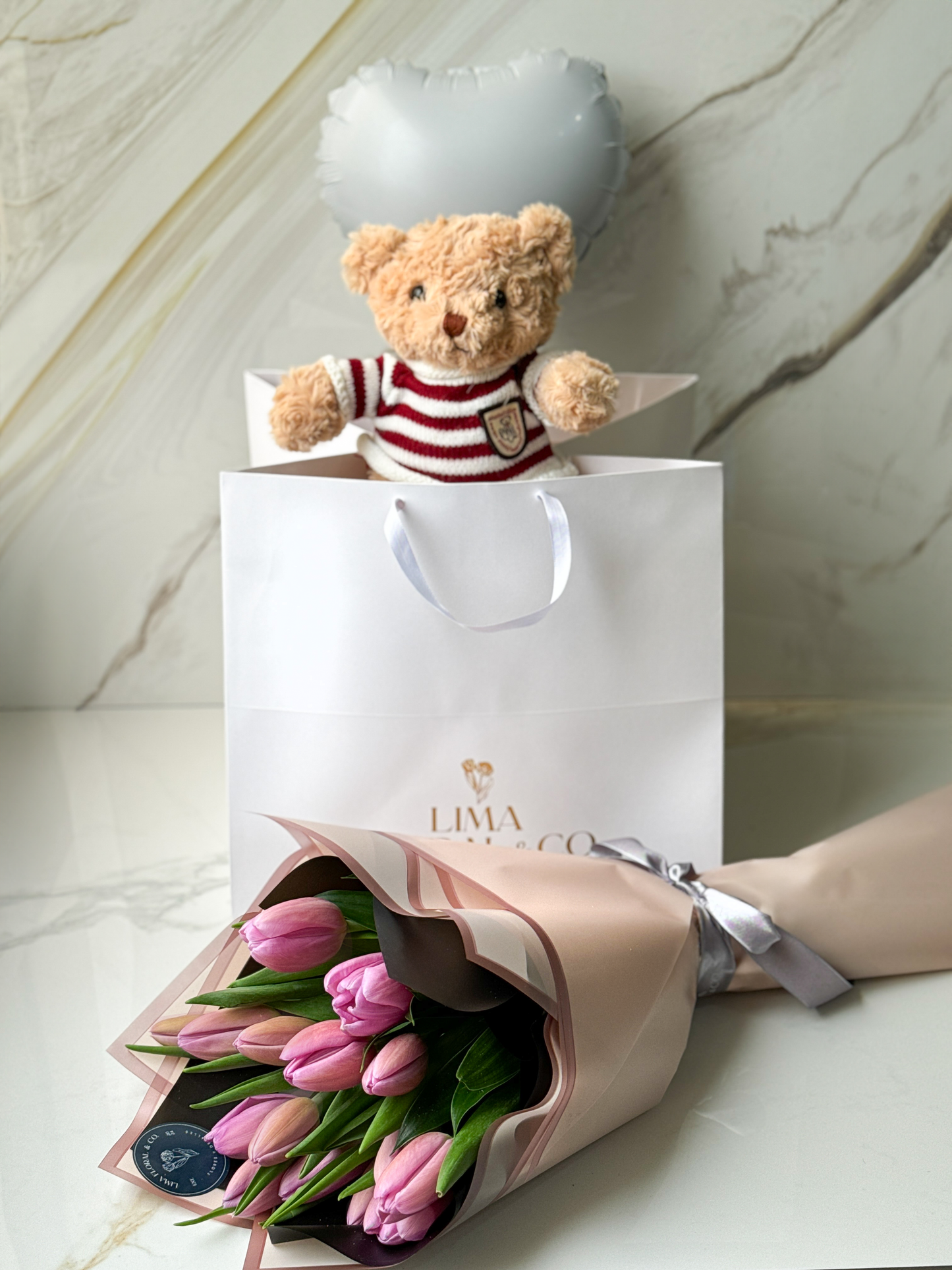 Pack Tulip Love: Ramo 15 Tulipanes Multicolor + Osito Teddy de Peluche