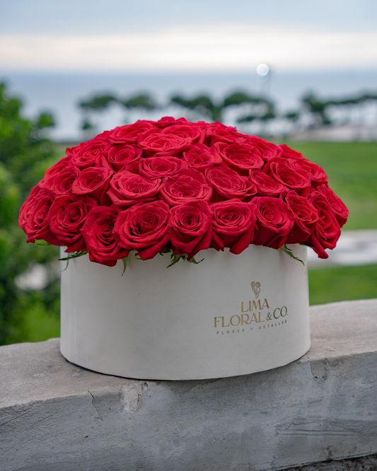 Round Luxury: Rosas Rojas