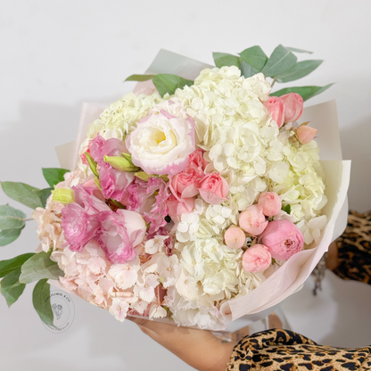 Ramo Thais: Rosas Inglesas, Hortensias & Rosas