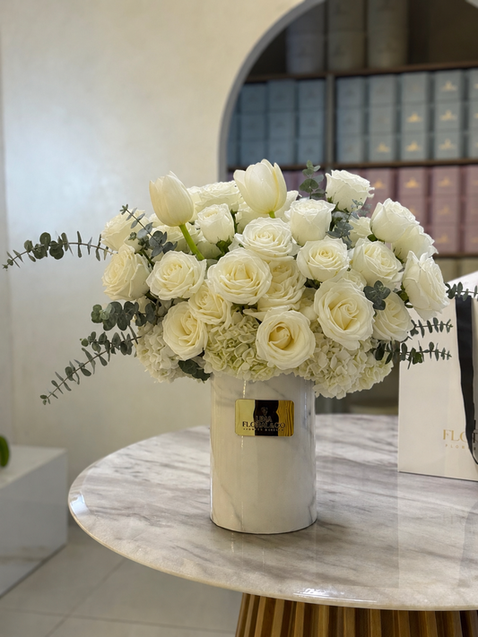 White Marble & Tulipanes