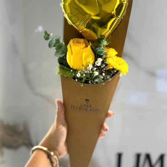Cono Floral : Rosa - Flores Amarillas