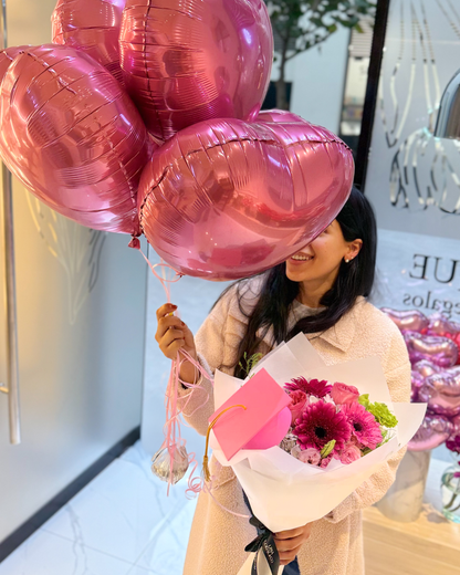 Ramo Gerbera Grad + Bouquet 5 globos - Flores para graduación