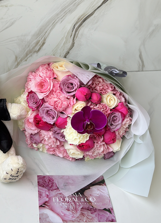 Ramo Gigi: Rosas inglesas & mix de flores rosados