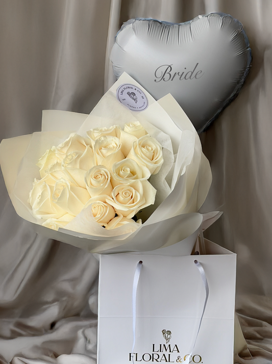 18 rosas blancas bride