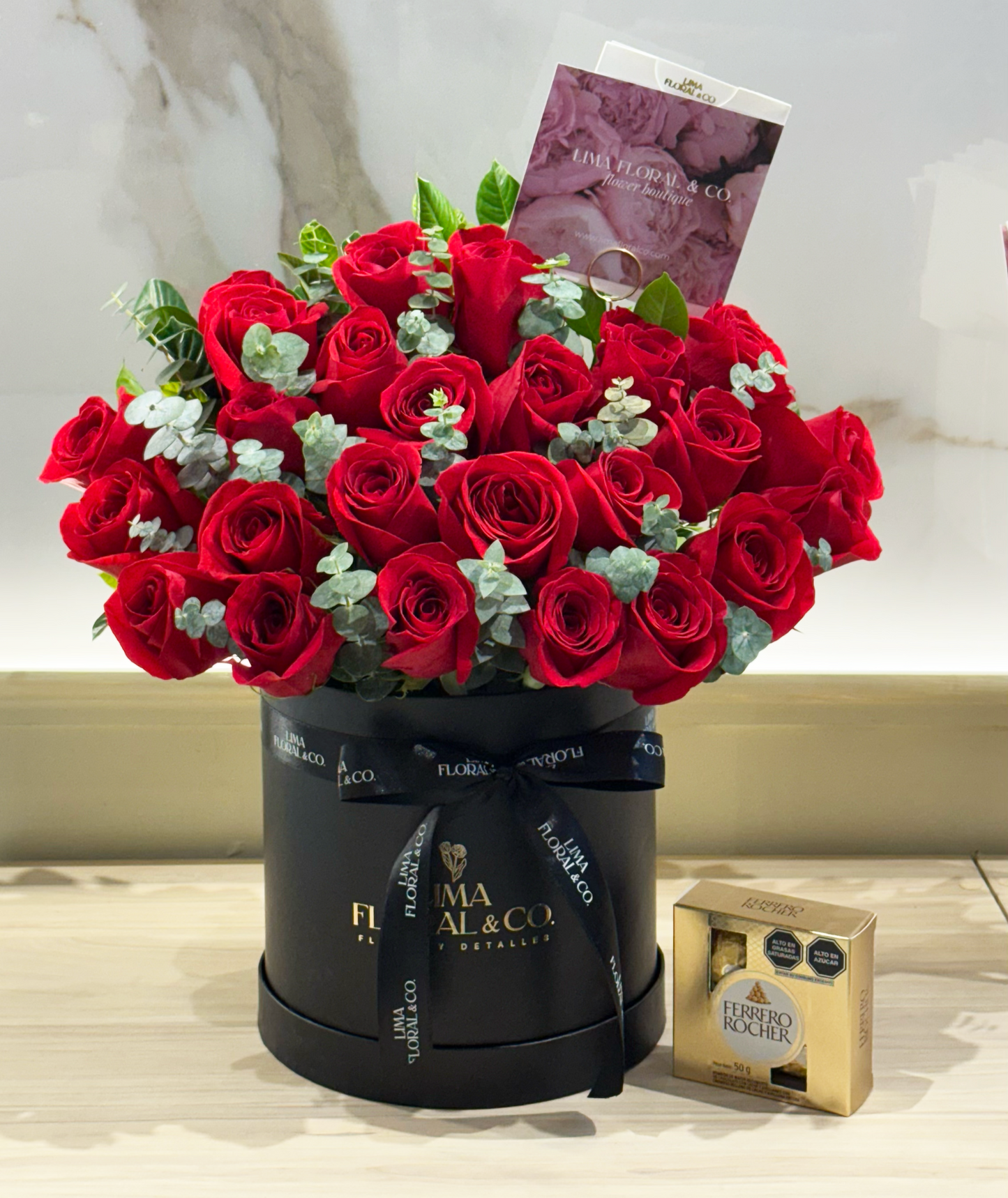 Jardin de rosas + Chocolates ferrero rocher