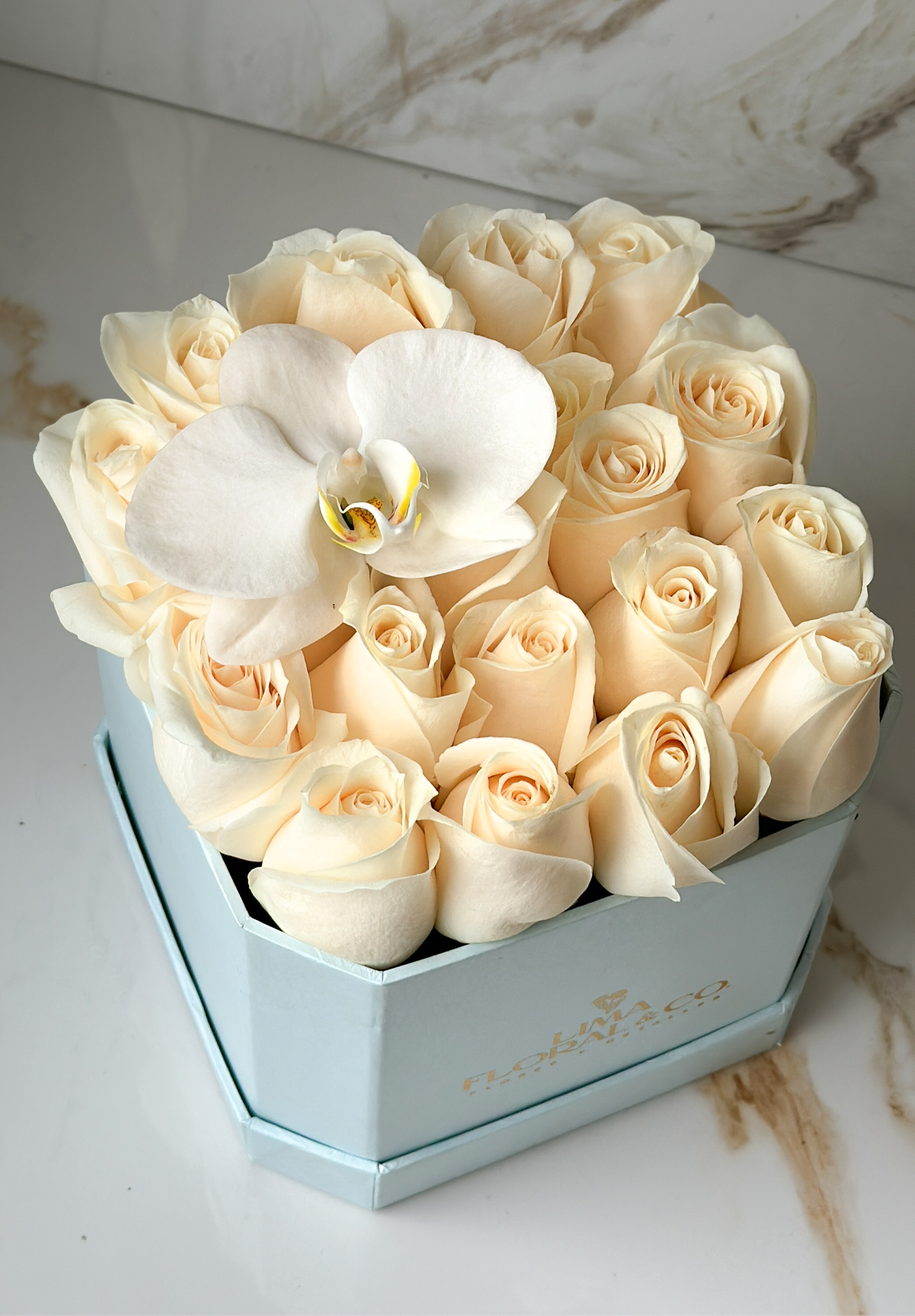 Mini box love - rosas y orquídea