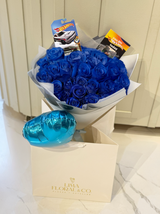 Ramo 50 rosas azules + Hot Wheels