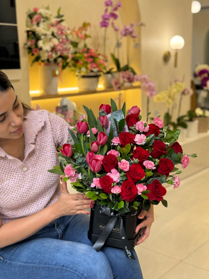 Box Tulip & Roses