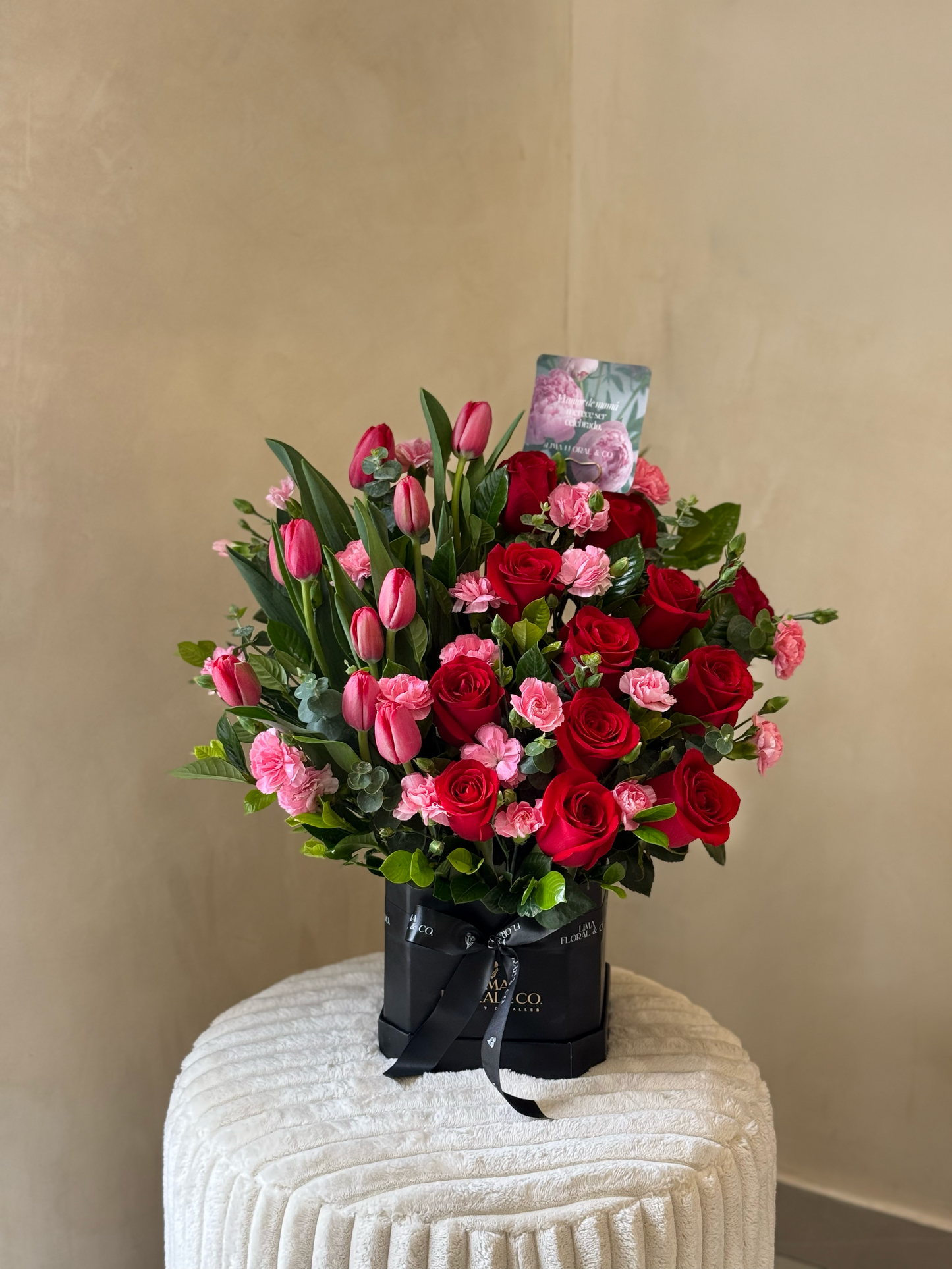 Box Tulip & Roses