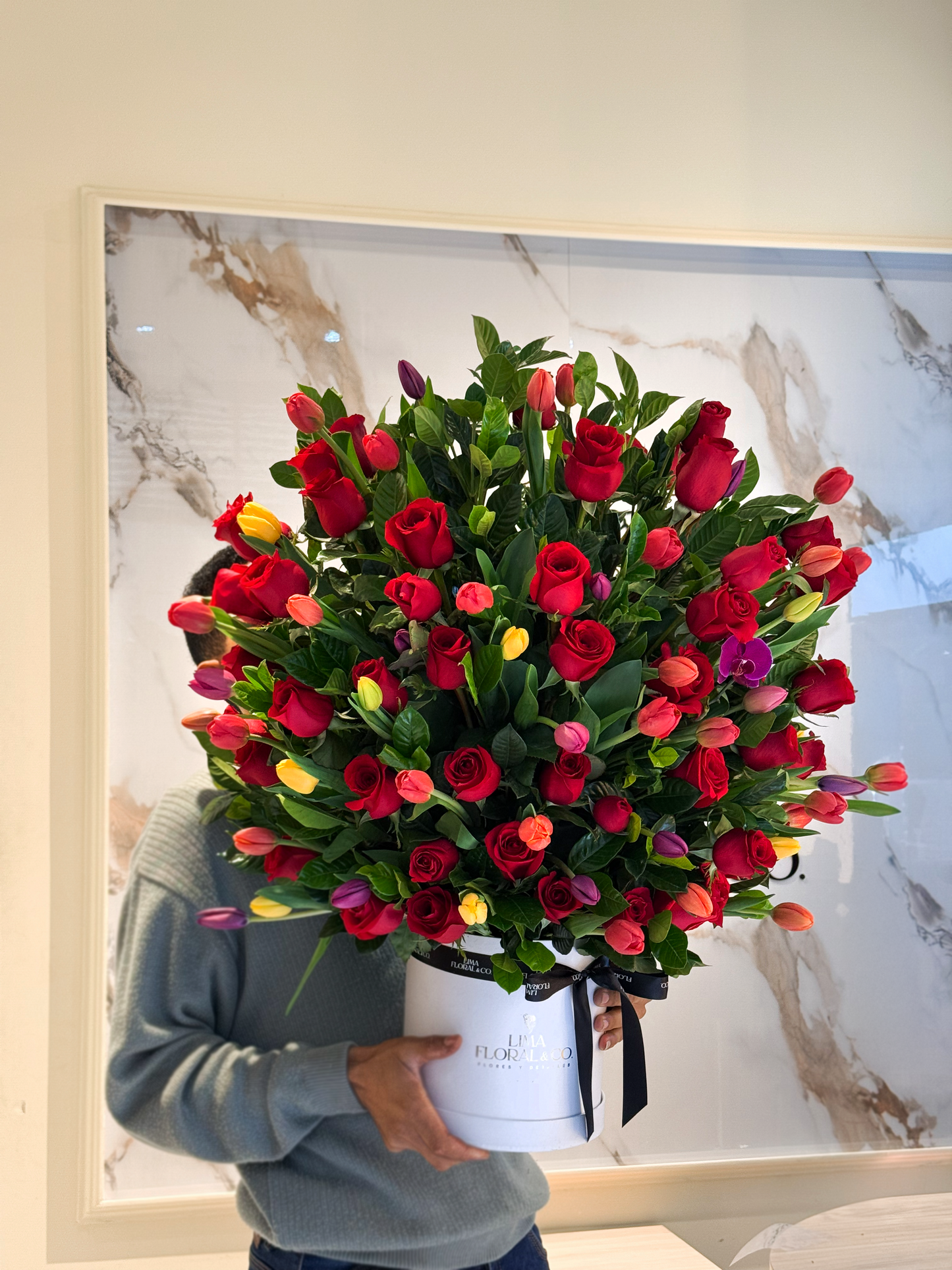 Box Jardín Deluxe + 50 tulipanes