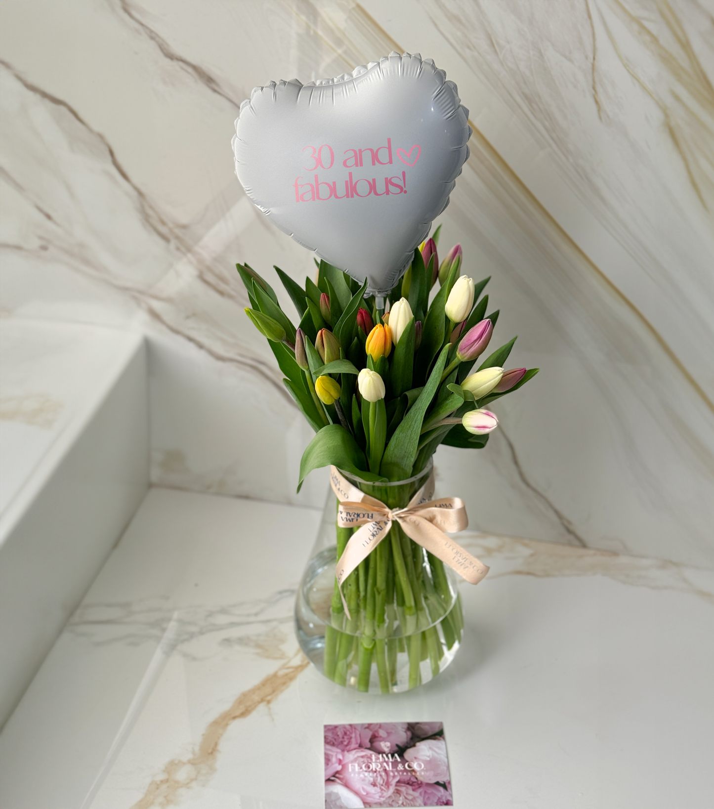 Jarrón 30 Tulipanes Frescos - Premium