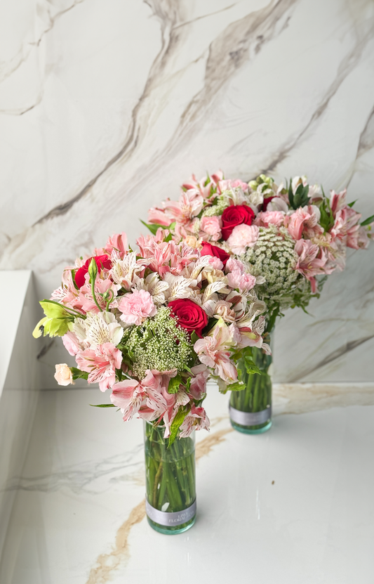 Jarrón Astromelias - Mix Rosas y flores complementarias