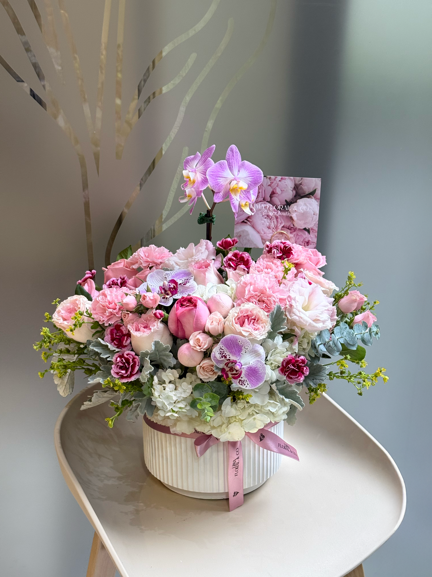 Orchid Blooms: orquídea + flores premium