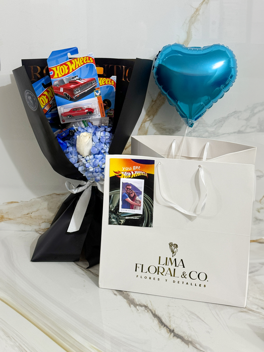 Ramo 3 hot wheels + mix flores azules - Día del Novio Hot Wheels
