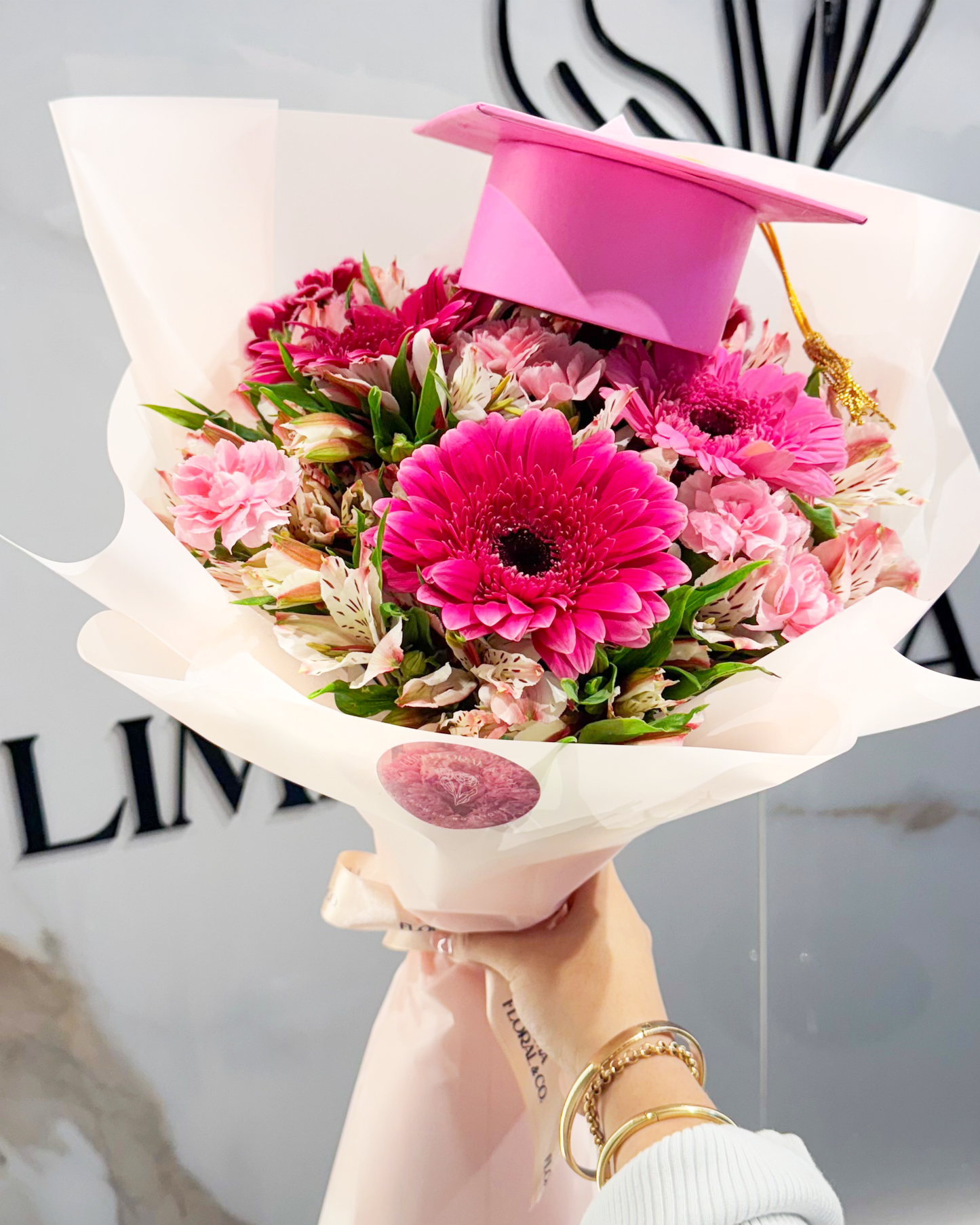 Ramo Gemma + Birrete - Flores para Graduación